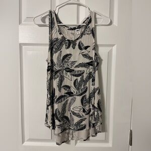 Old Navy Black and White Leaf Print Top